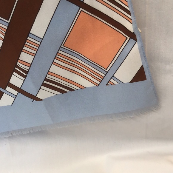 Vintage Italy scarf about 11" by 47" Great for hair tie, belt or around neck - Picture 4 of 4